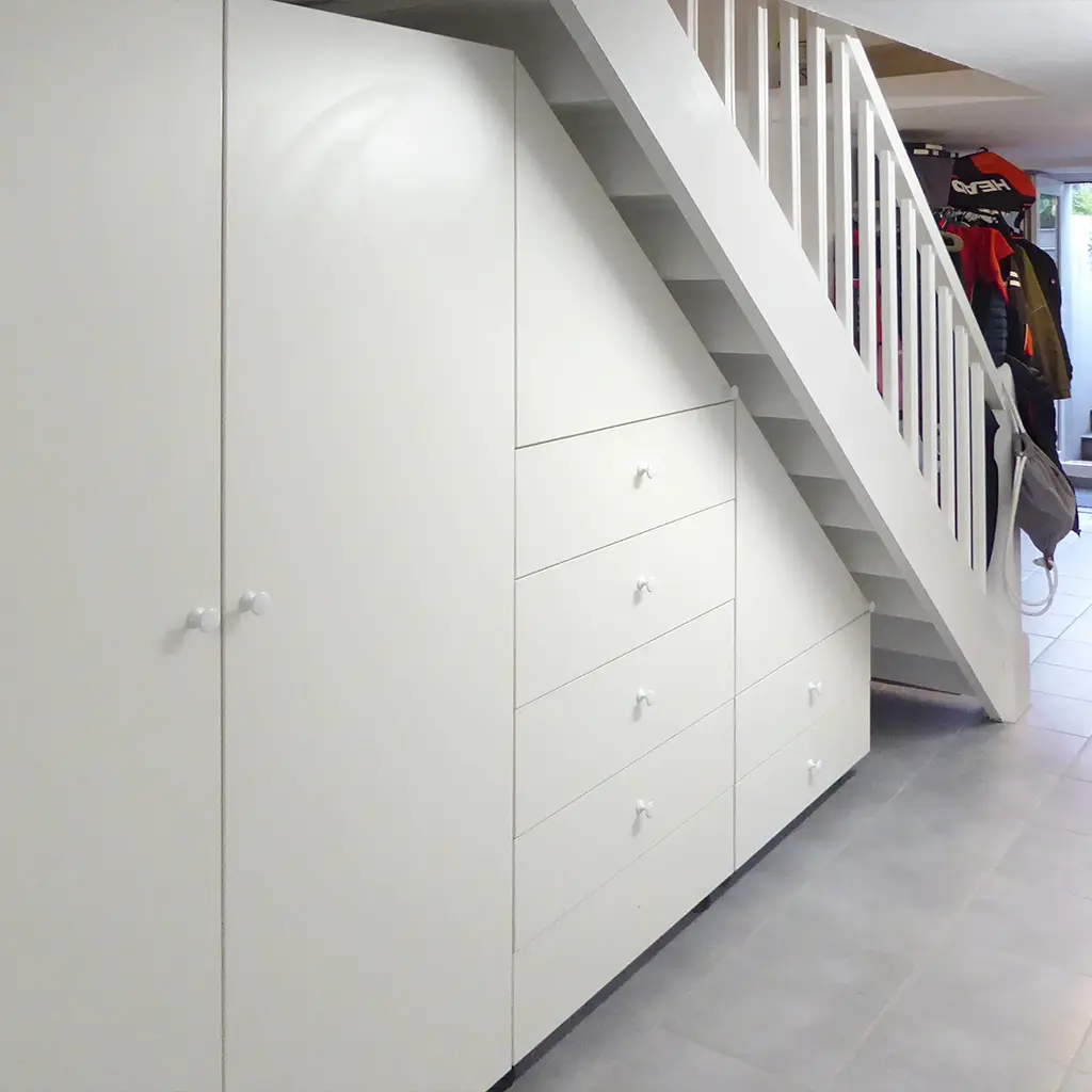 Schrank · Schrank nach Maß gefertigt.