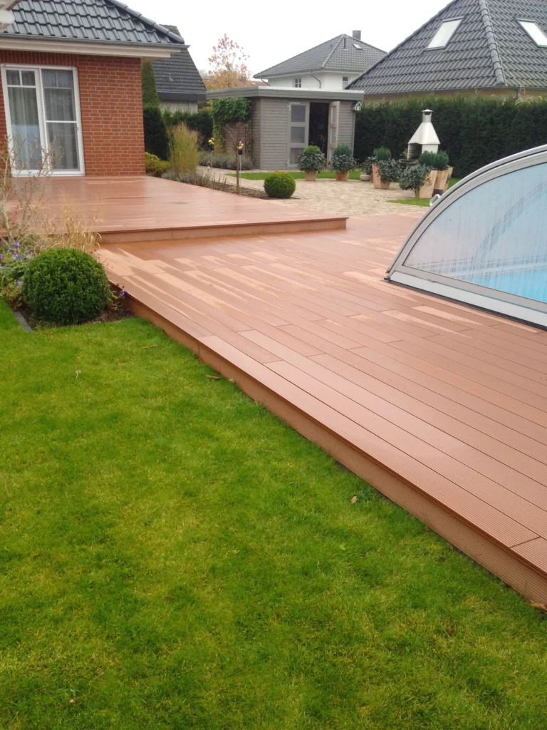 Terrassenbau mit langlebigem, robustem Belag